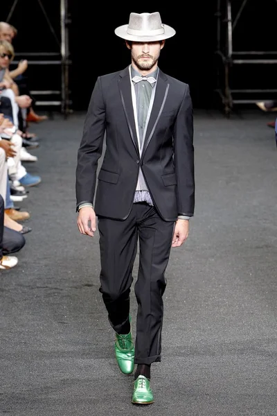 Look 54
